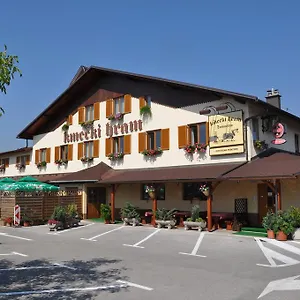 Kmecki Hram Vendégház Ljubljana